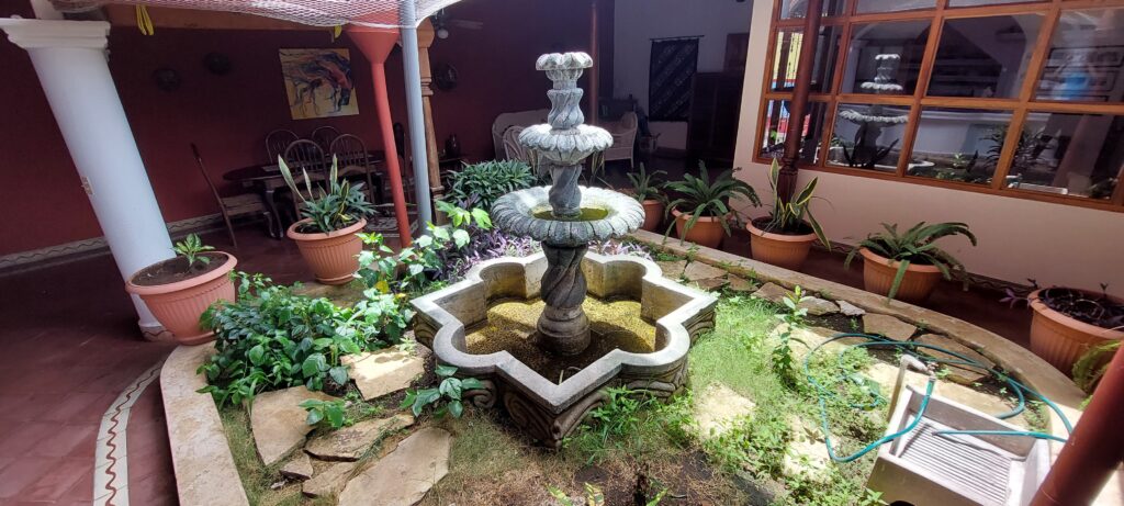 Colonial home for Rent on La Calzada Street